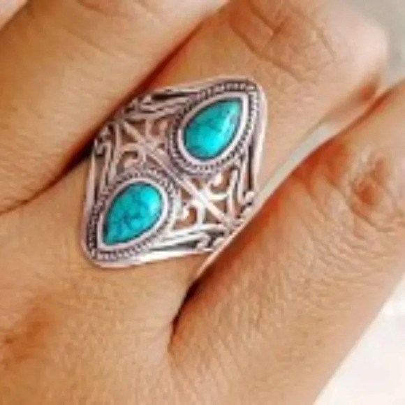 Turquoise Ring Gemstone Accents, Silverplate VTG Minimalist Style Size 8 - Picture 3 of 5